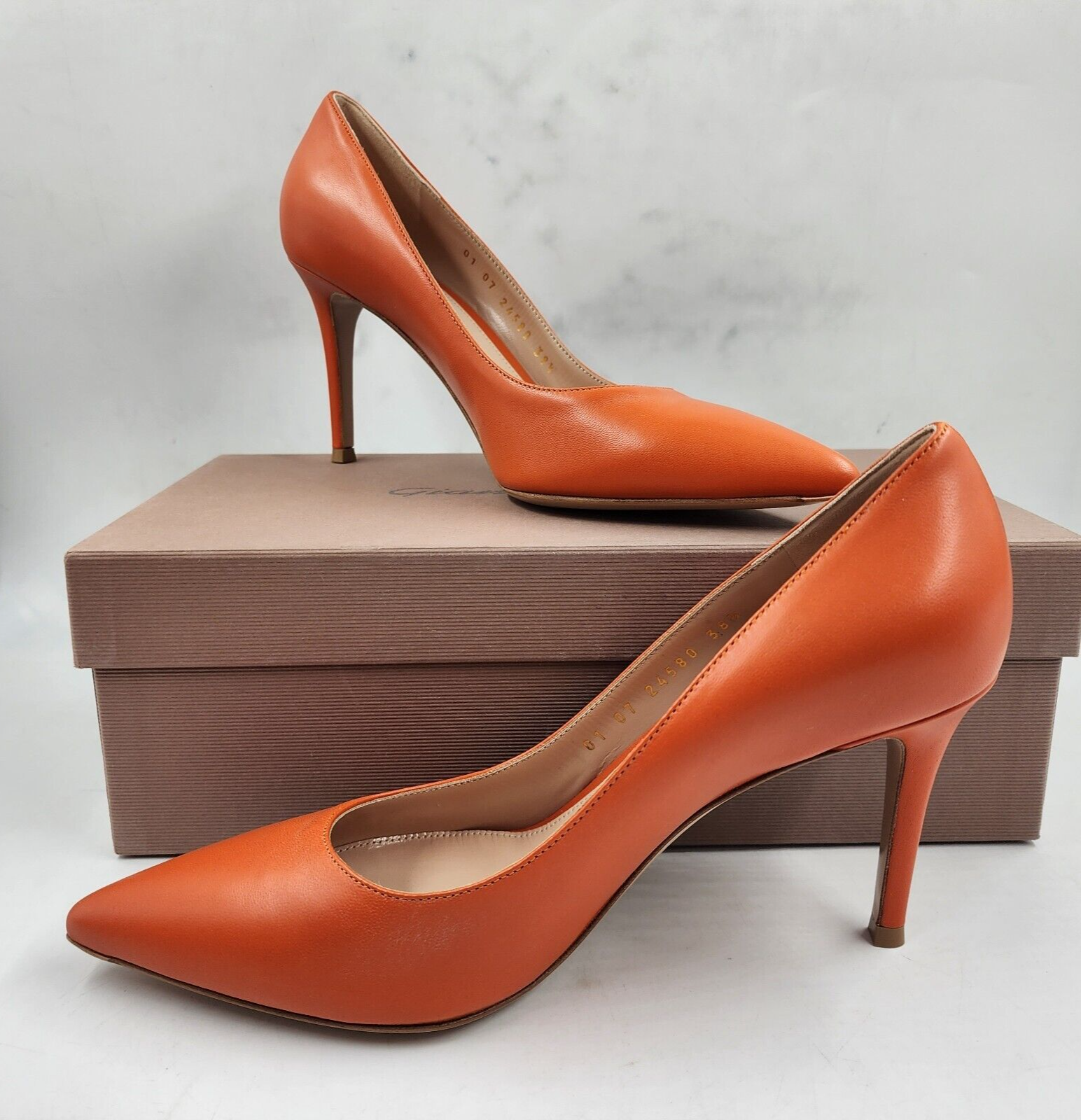 Gianvito Rossi 85mm Gianvito Pointed Toe Pumps Women's 38.5/8.5US Nappa Ace - Picture 2 of 14