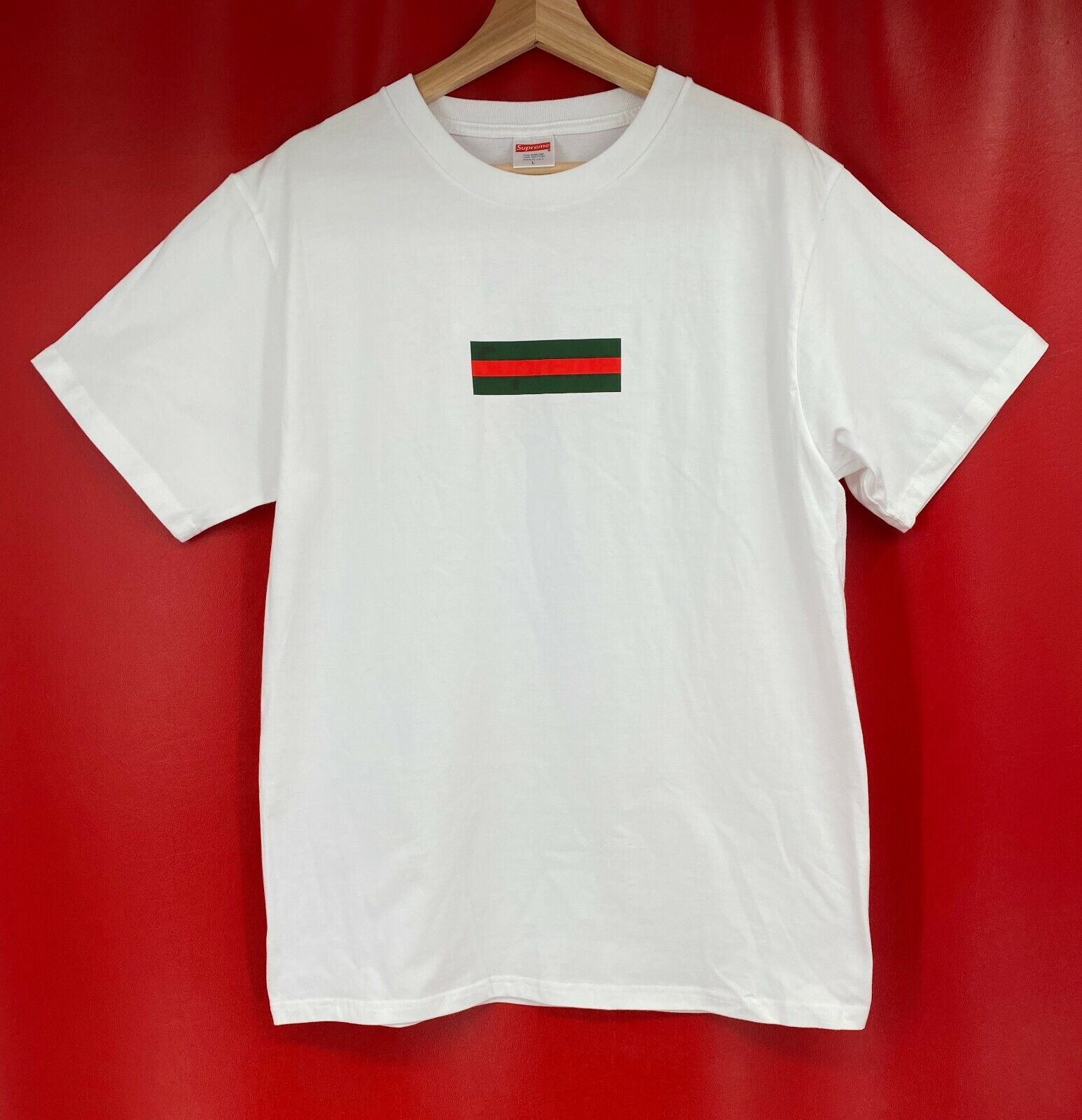 Supreme x Gucci 100% Authentic RARE Box Logo White Supreme x Gucci 100% Authentic RARE Box Logo White