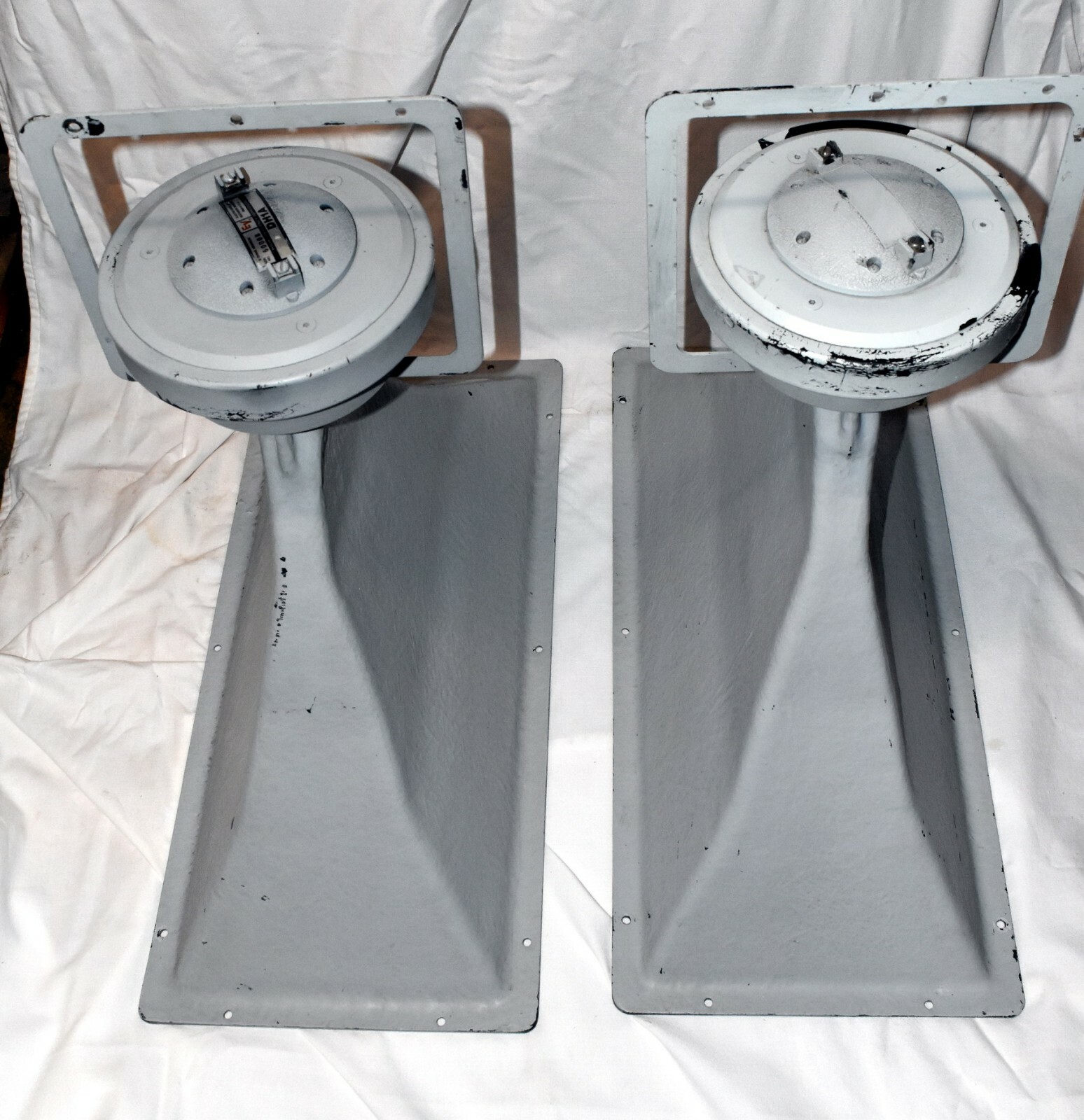 Pair of Electro-Voice EV DH1A MID RANGE COMPRESSION DRIVERs w/ HP640 HORN 8 Ohm