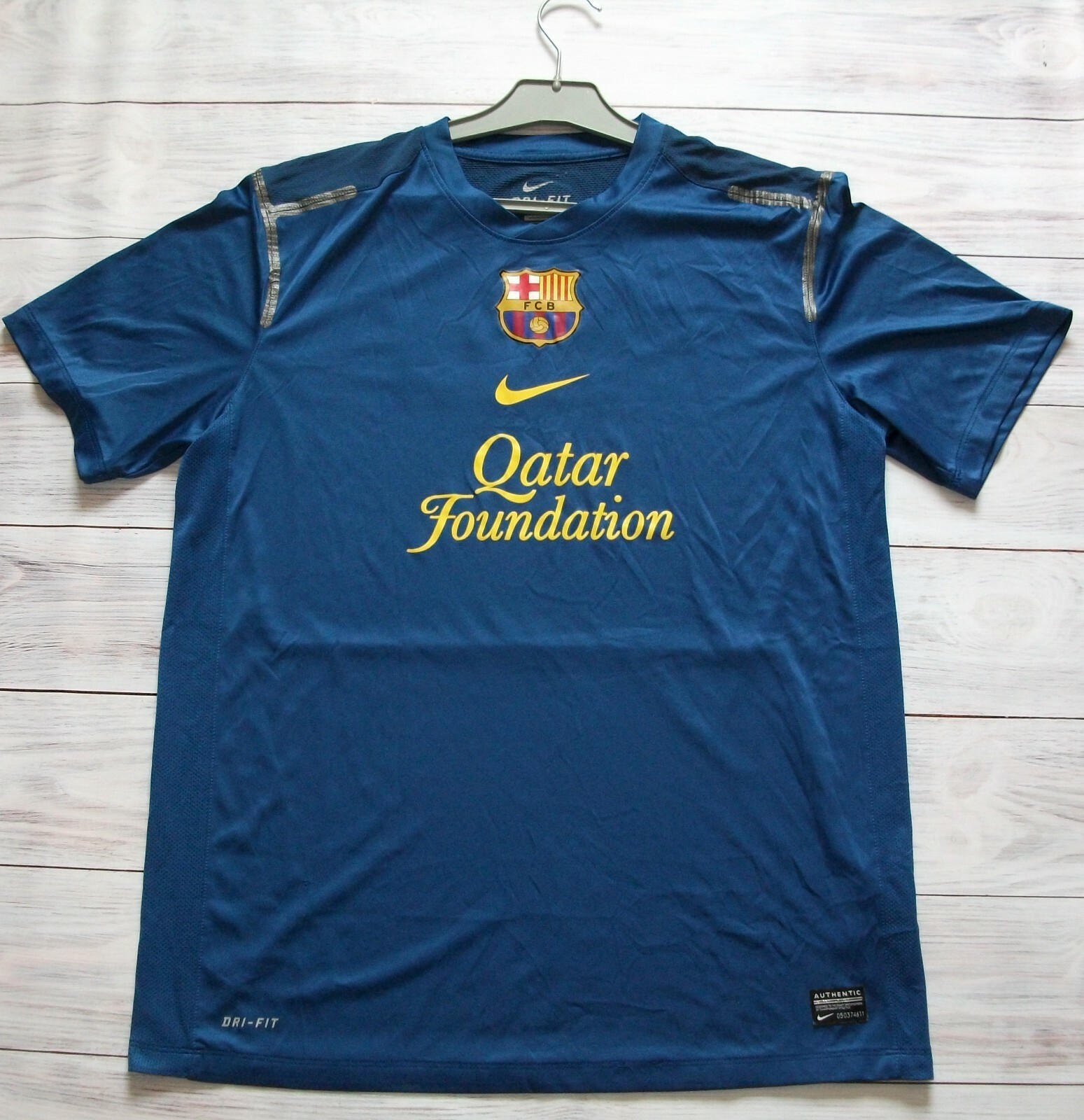 FC Barcelona Football Soccer Training Shirt Jersey Nike Size