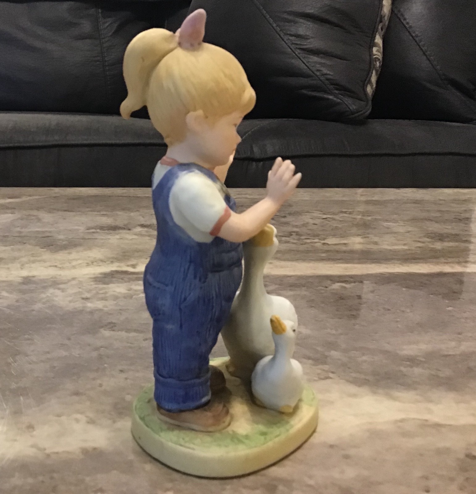 1985 DENIM DAYS BISQUE HOMCO GIRL WITH GEESE FIGURE #1502