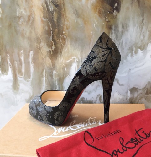 Christian Louboutin ブラックハイヒール Size 38 $_12.JPG?set_id=880000500F