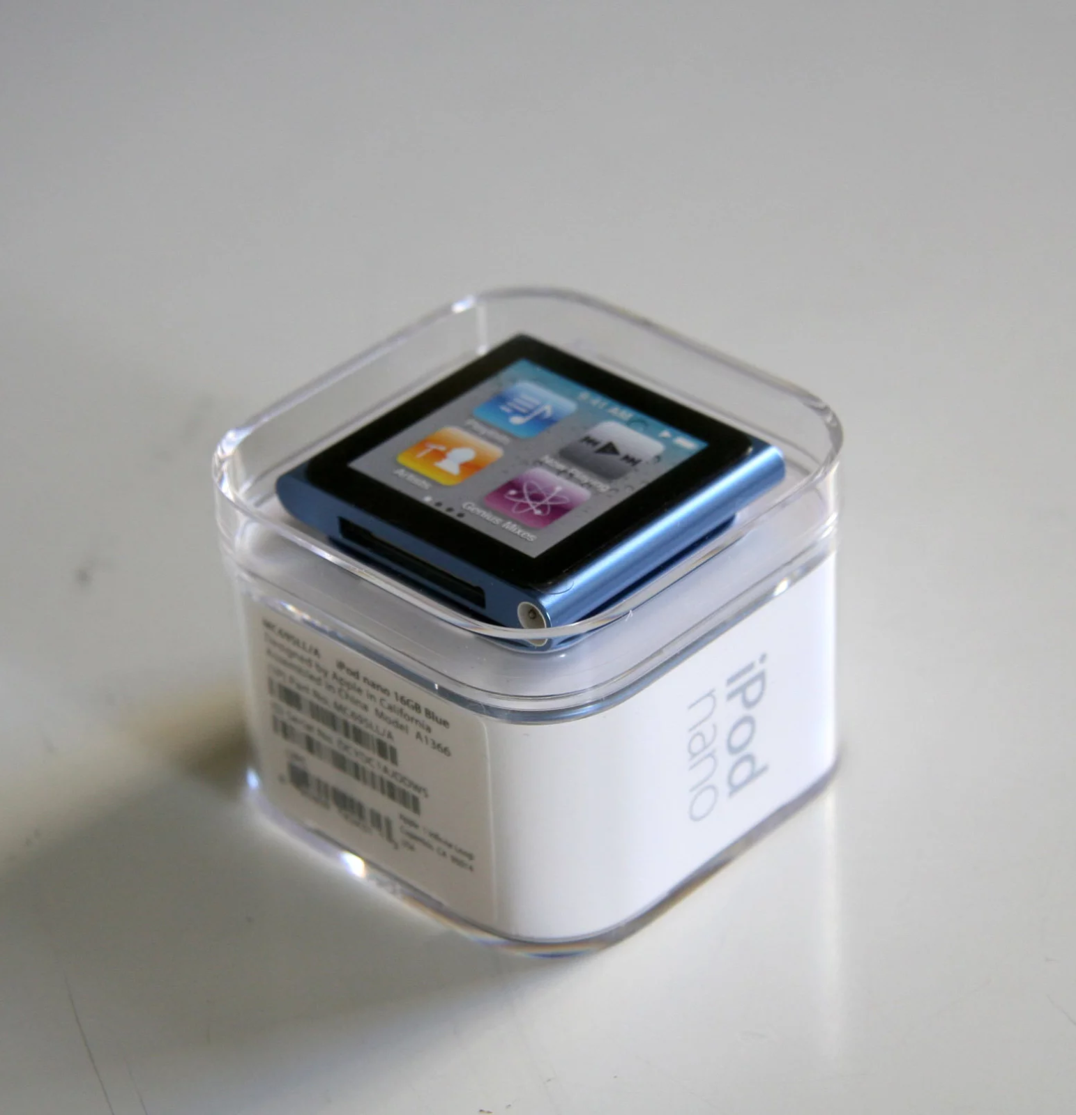 NEW CONDITION-Apple iPod nano 6th Generation Blue (8GB)- NEW