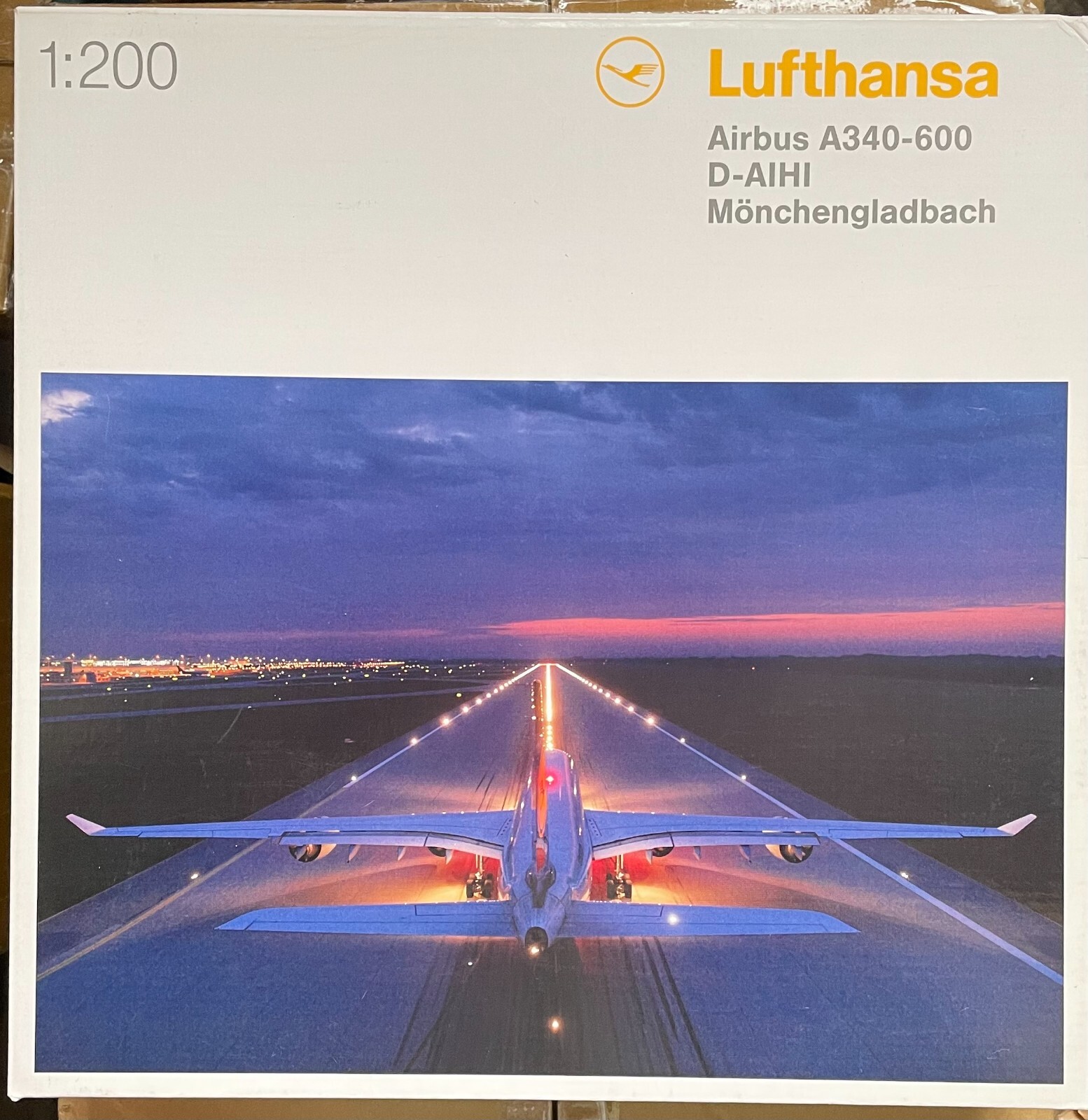 航空機・ヘリコプター herpa Lufthansa Airbus A319-100 1/200 herpa Lufthansa Airbus A319-100 1/200 - メルカリ