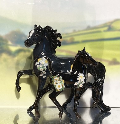 Custom Breyer Stablemate Arabian With Matching Foal With White Daisy   Design