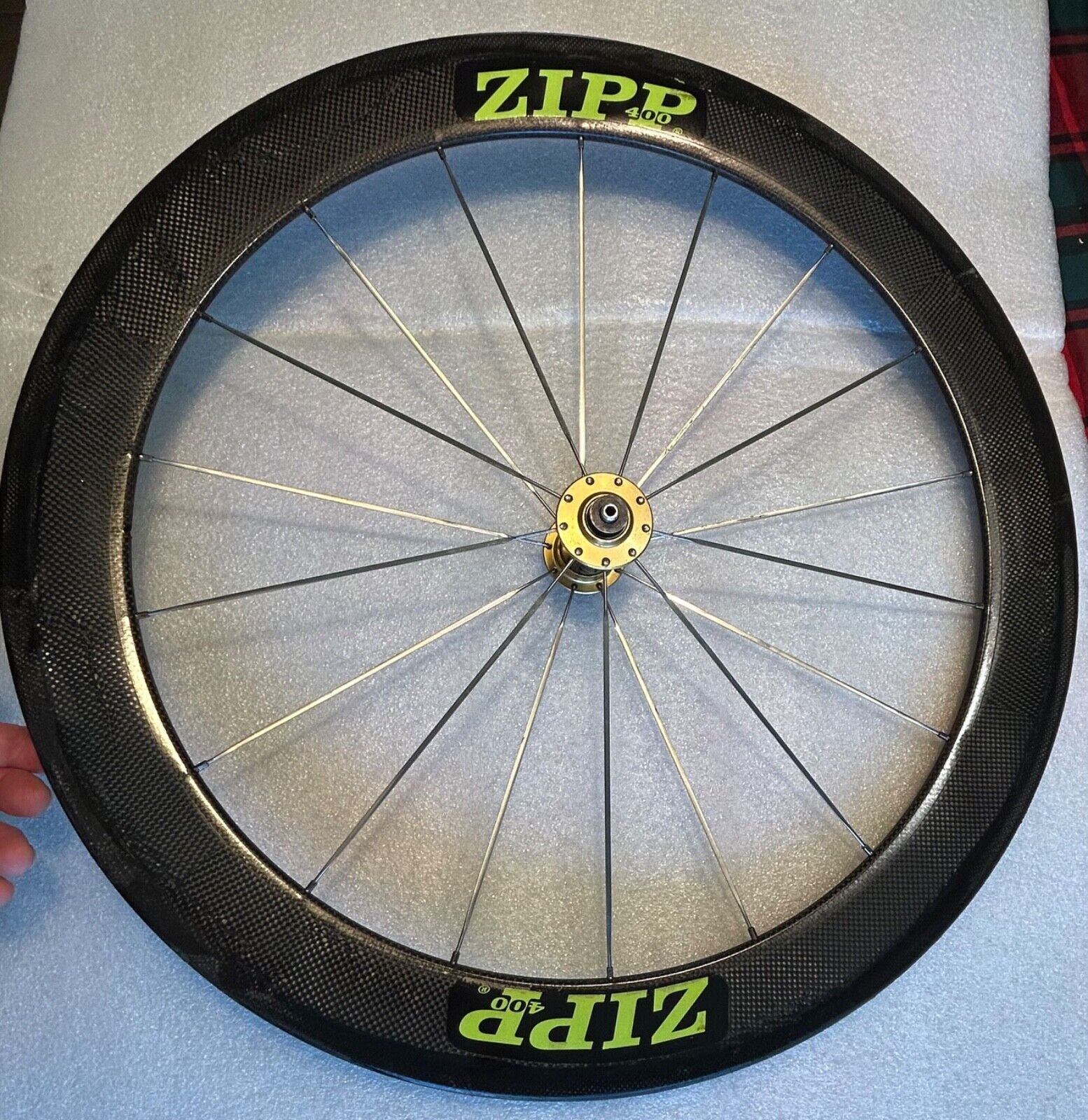 Zipp 404 Carbon Clincher Rim 16 Hole Alloy Brake Track (8866 Zipp 404 Carbon Clincher Rim 16 Hole Alloy Brake Track (8866