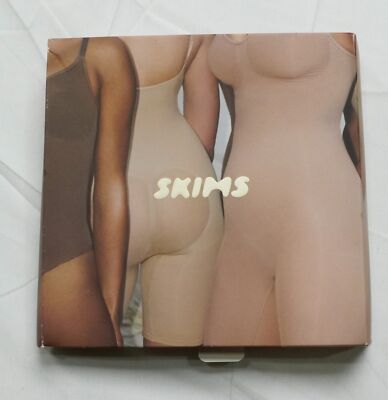 SKIMS Women's Barely There Strappy Bodysuit JM3 Neon Orchid Size L/XL NWT