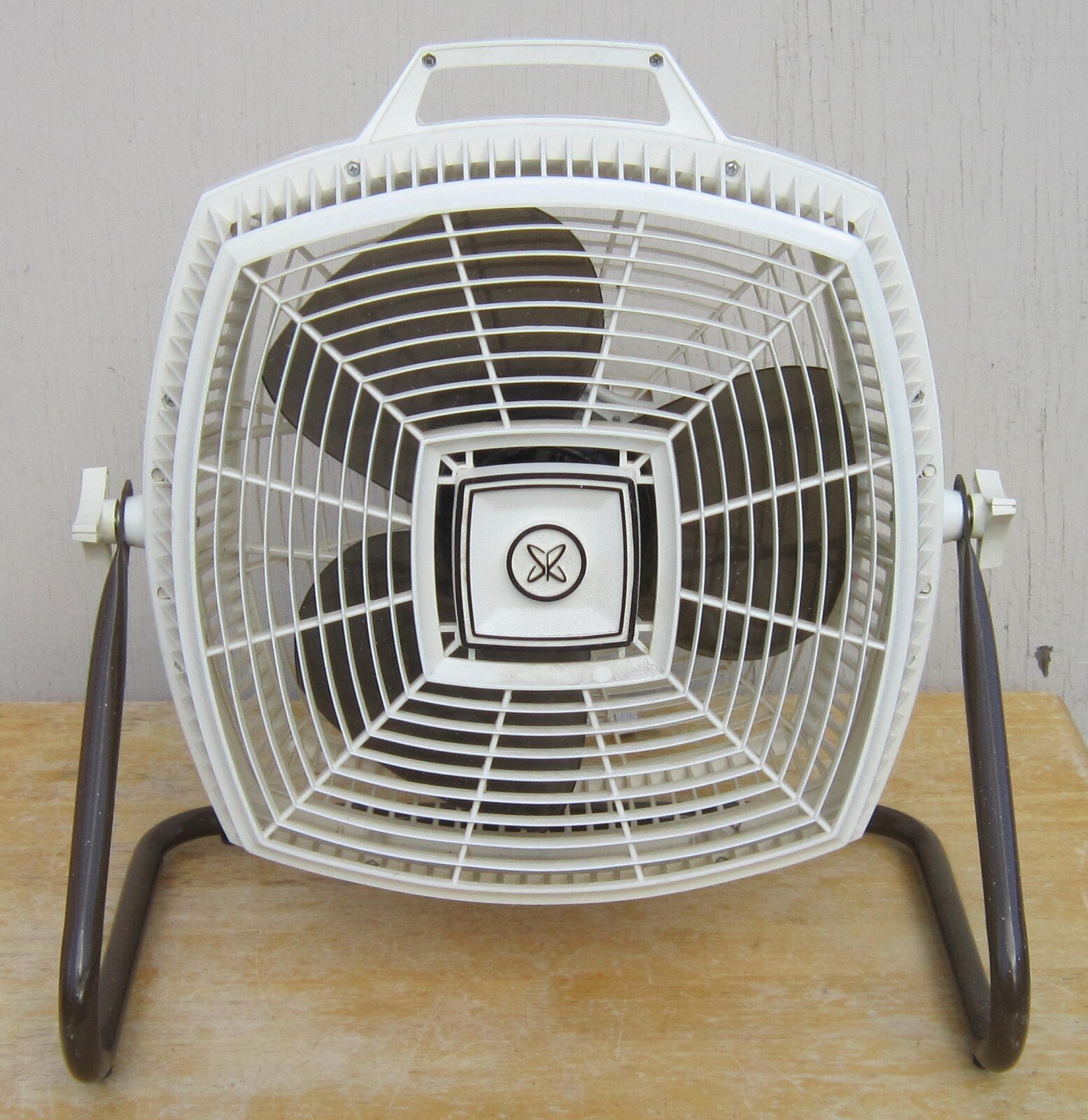 【dallafone】1960's Sears Vintage SEARS Tri-Speed CRADLE FLOOR FAN model 758.805801