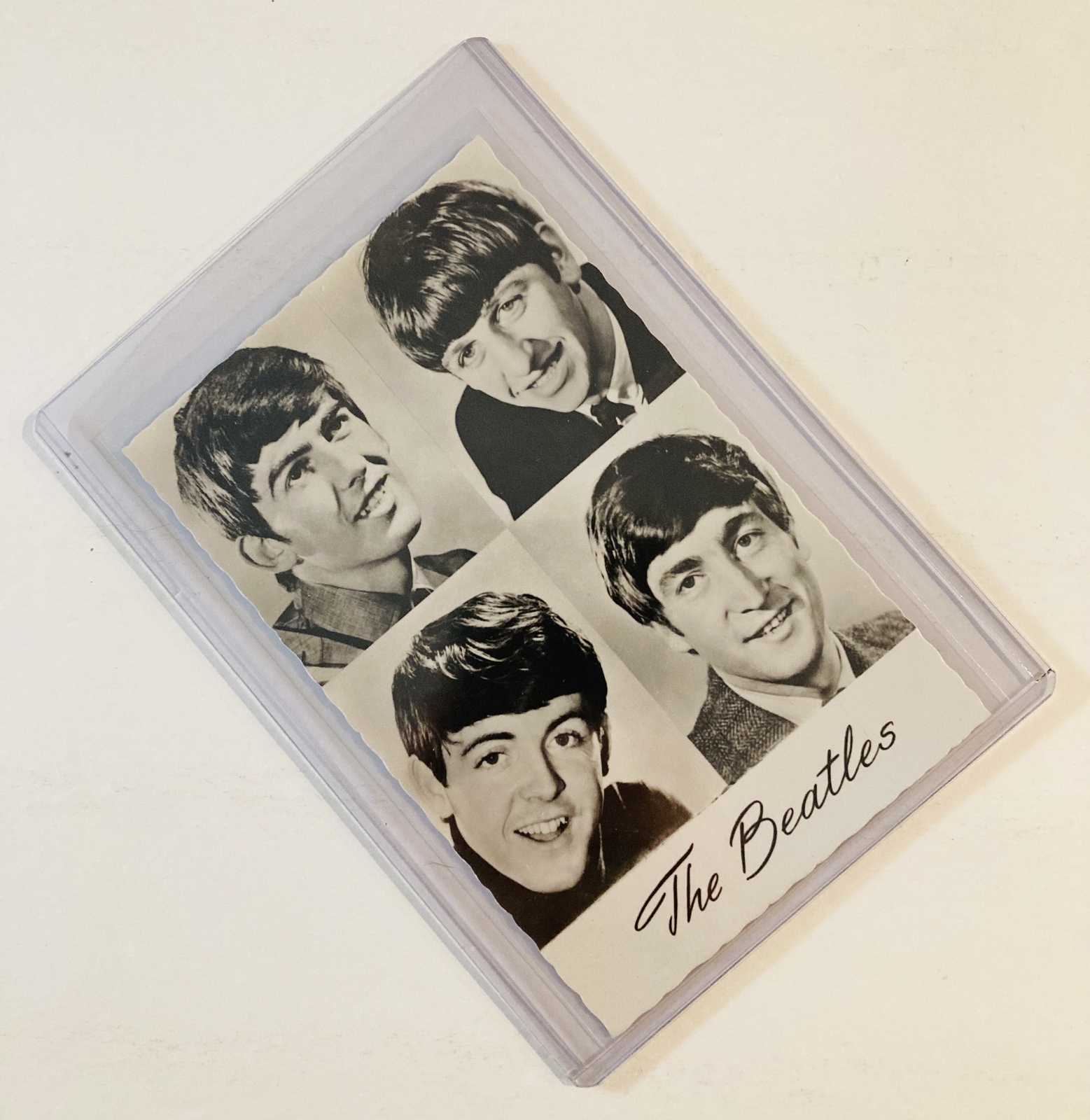 Beatles 1963 1964 Deckle Edge Postcard AX5656 Paul John George Ringo Orig NM - Picture 1 of 3