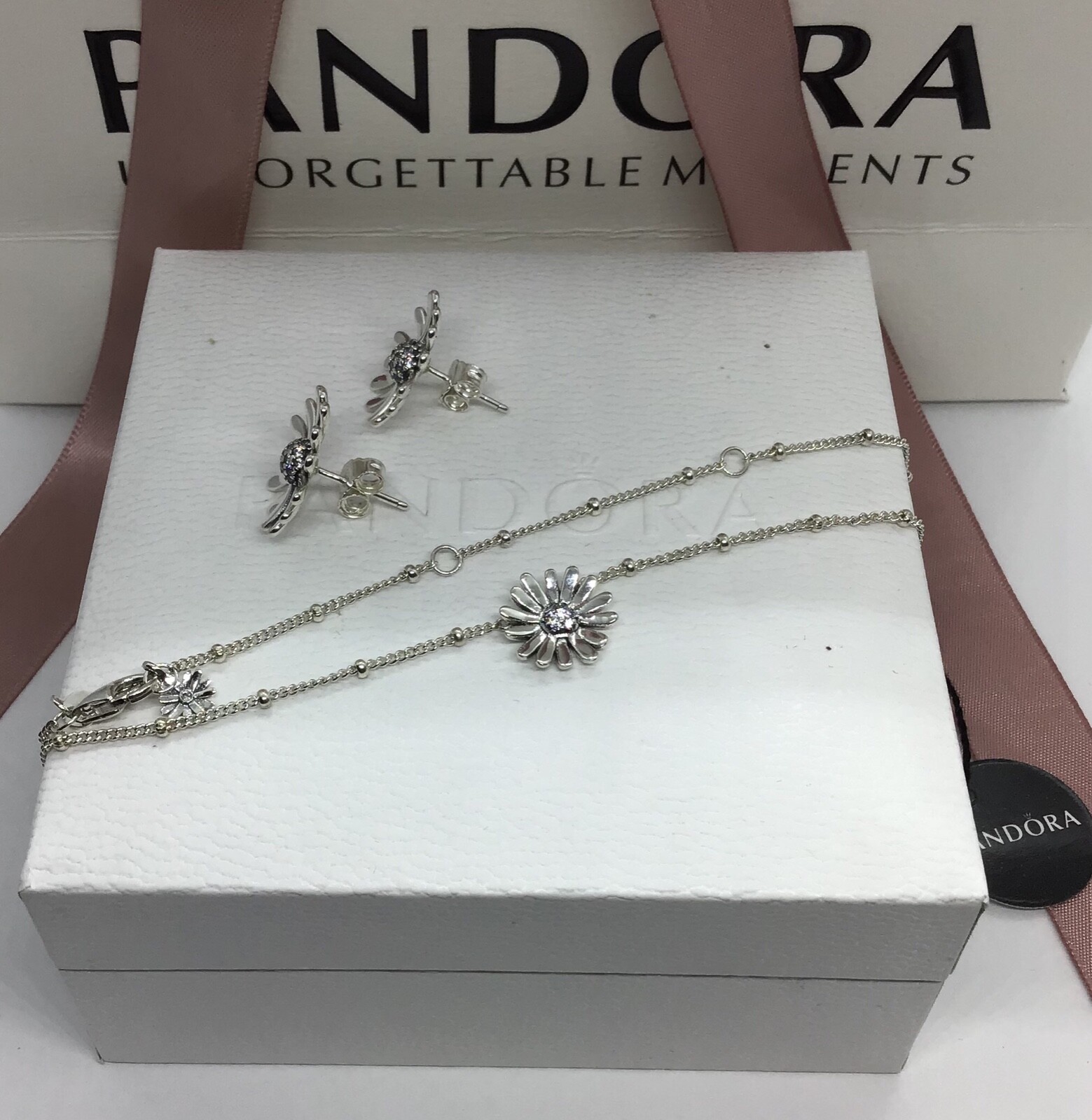 Daisy Flower Collier Necklace 17.7in 