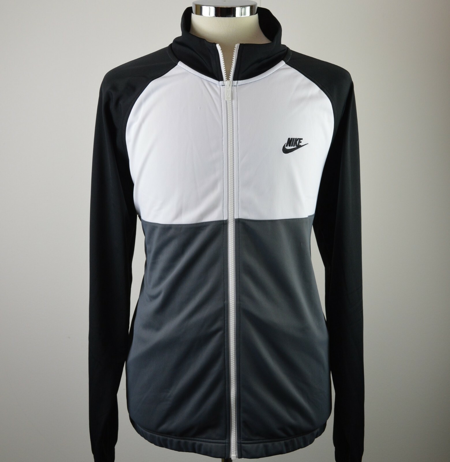 nike tracksuit 2 piece