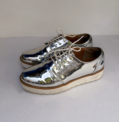 Chinese Laundry Silver Genuine Patent Leather Metallic Mirror Platform Shoe Sz 6