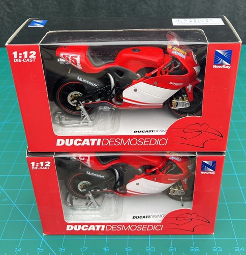 Ducati Desmosedici 2004 モデルキット Loris Cap Ducati Desmosedici 2004 モデルキット Loris Cap - メルカリ