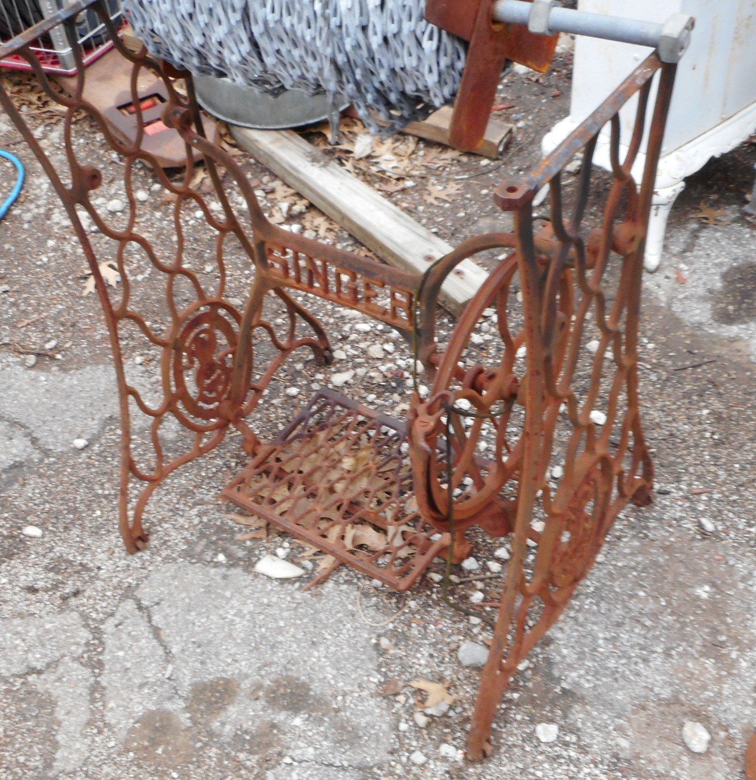 LOT OF 10 +ANTIQUE IRON SEWING MACHINE BASES SINGER WHITE & OTHERS