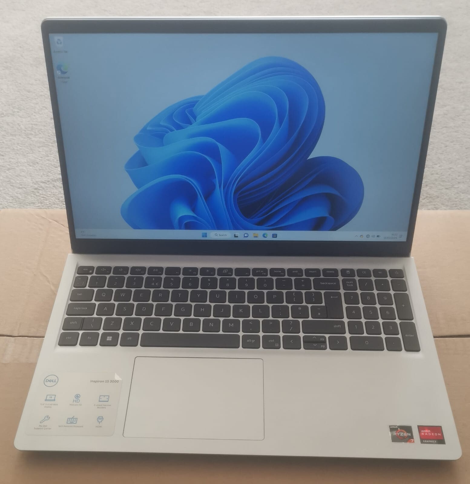 【タイムセール】Dell Inspiron 15 3000 (3515) Dell Inspiron 15 3000 (3511) Review | PCMag