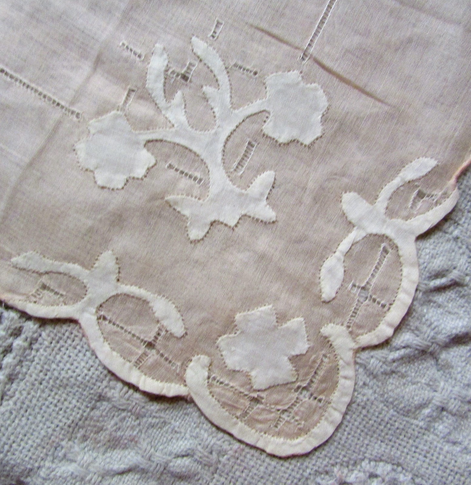 Vintage Peach Handkerchief With Cream Applique, Estate Find