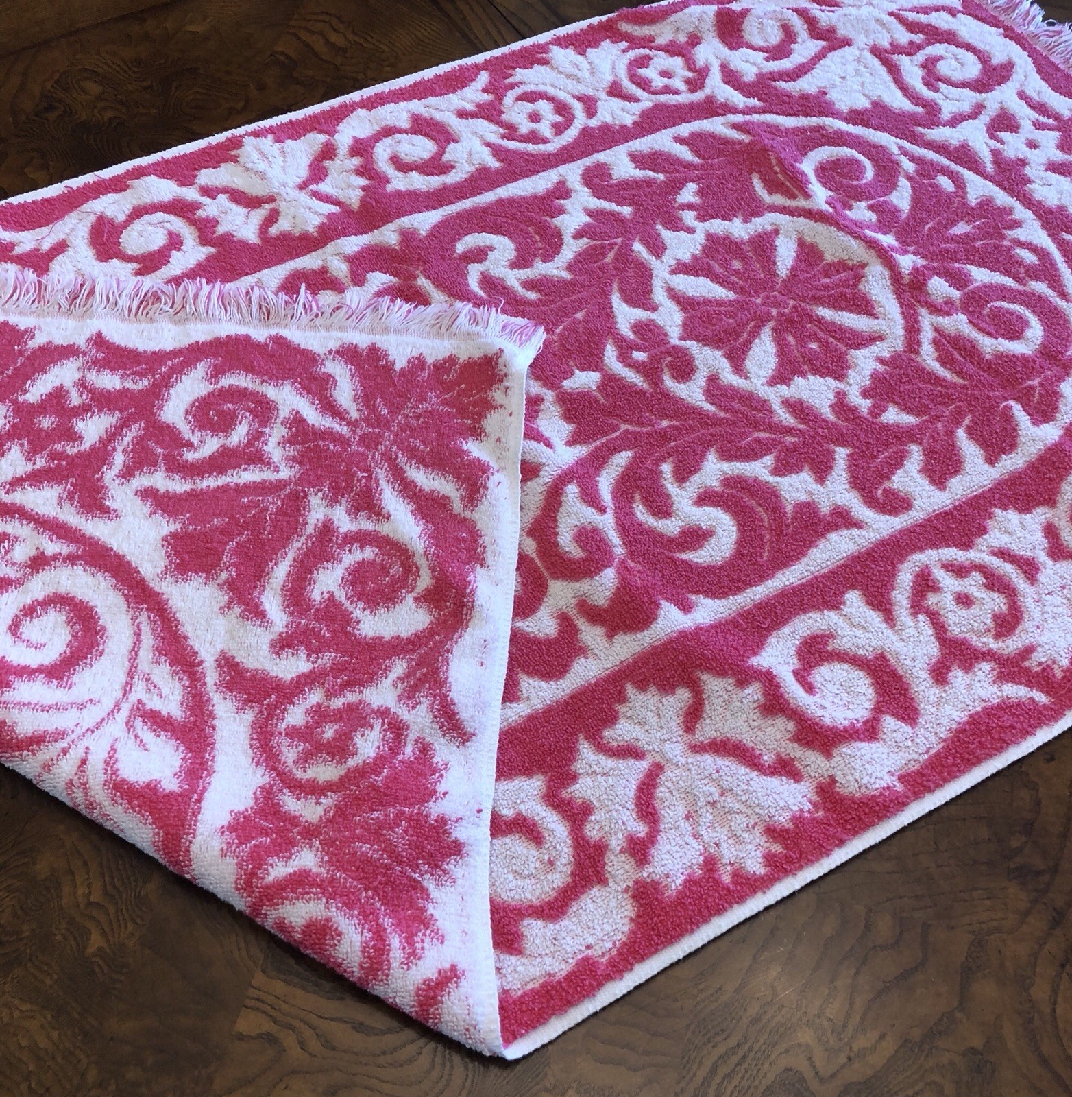 Vintage Pink and White Design Bath Towel by St. Marys 100% Cotton USA Fringe