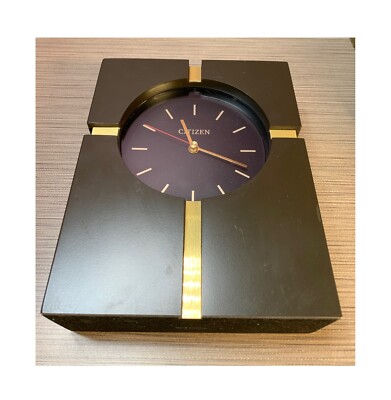 CITIZEN MODERN STYLE DESK/MANTLE CLOCK MADE OF WOOD AND BRASS