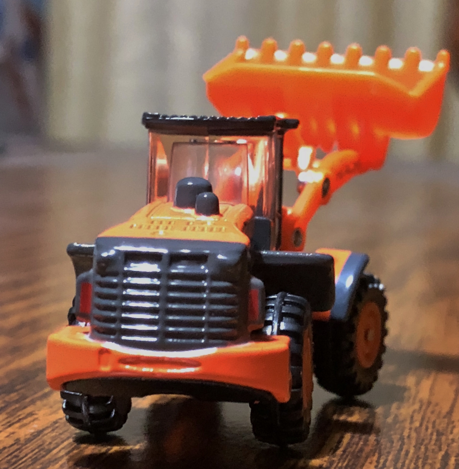 Takara Tomy Tomica No.71 Hitachi Construction Wheel Loader 1