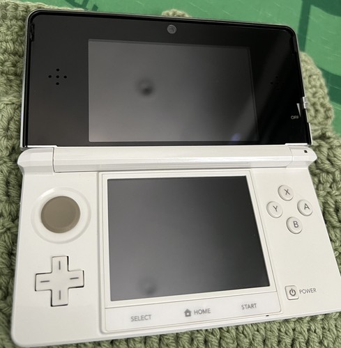Nintendo 3DS Console - Pure White - Japanese Import - Good