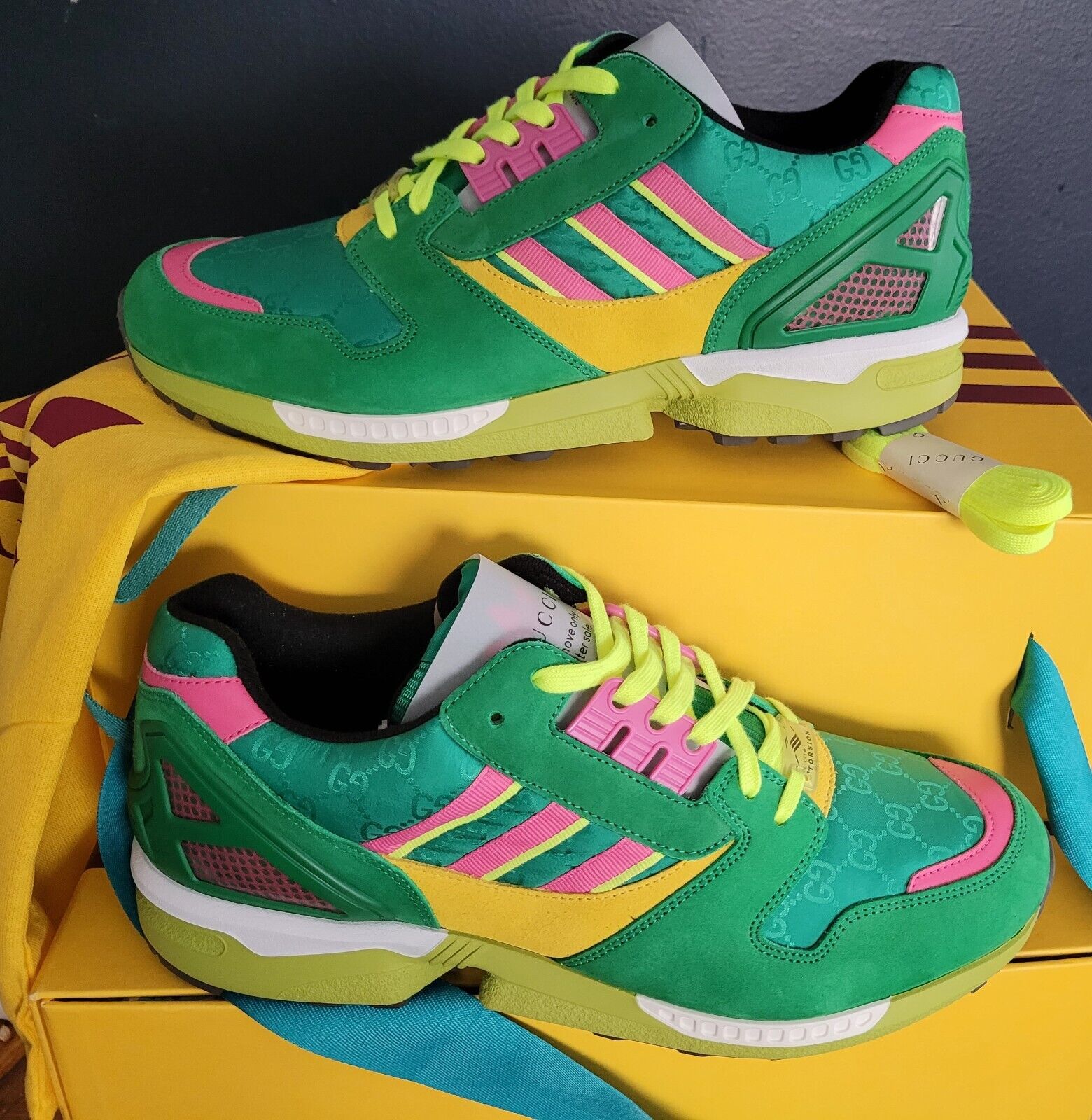 NEW AUTHENTIC GUCCI x ADIDAS ZX 8000 'GREEN GG MONOGRAM - 小物 NEW AUTHENTIC GUCCI x ADIDAS ZX 8000 'GREEN GG MONOGRAM - 小物