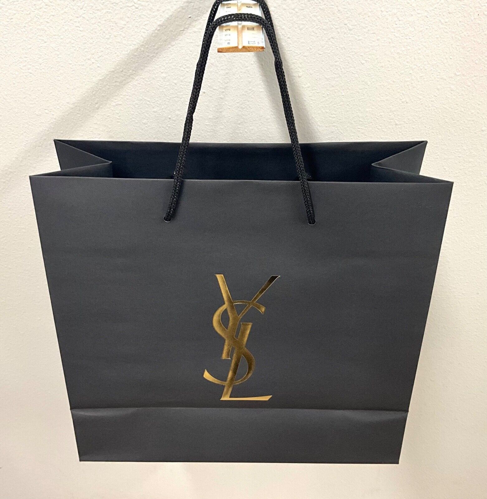 YSL YVES SAINT LAURENT GIFT SHOPPING PAPER BAG BLACK W/GOLD YSL YVES SAINT LAURENT GIFT SHOPPING PAPER BAG BLACK W/GOLD