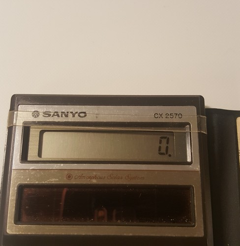 Sanyo CX 2570 Amorphous Solar System Calculator with Case