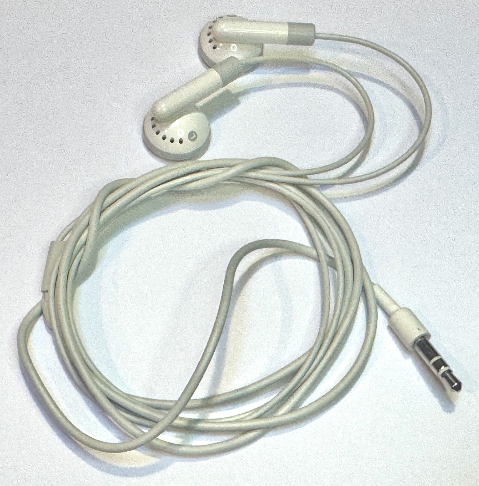 Pair of 2 Genuine White Apple iPod Wired Stereo Earbud