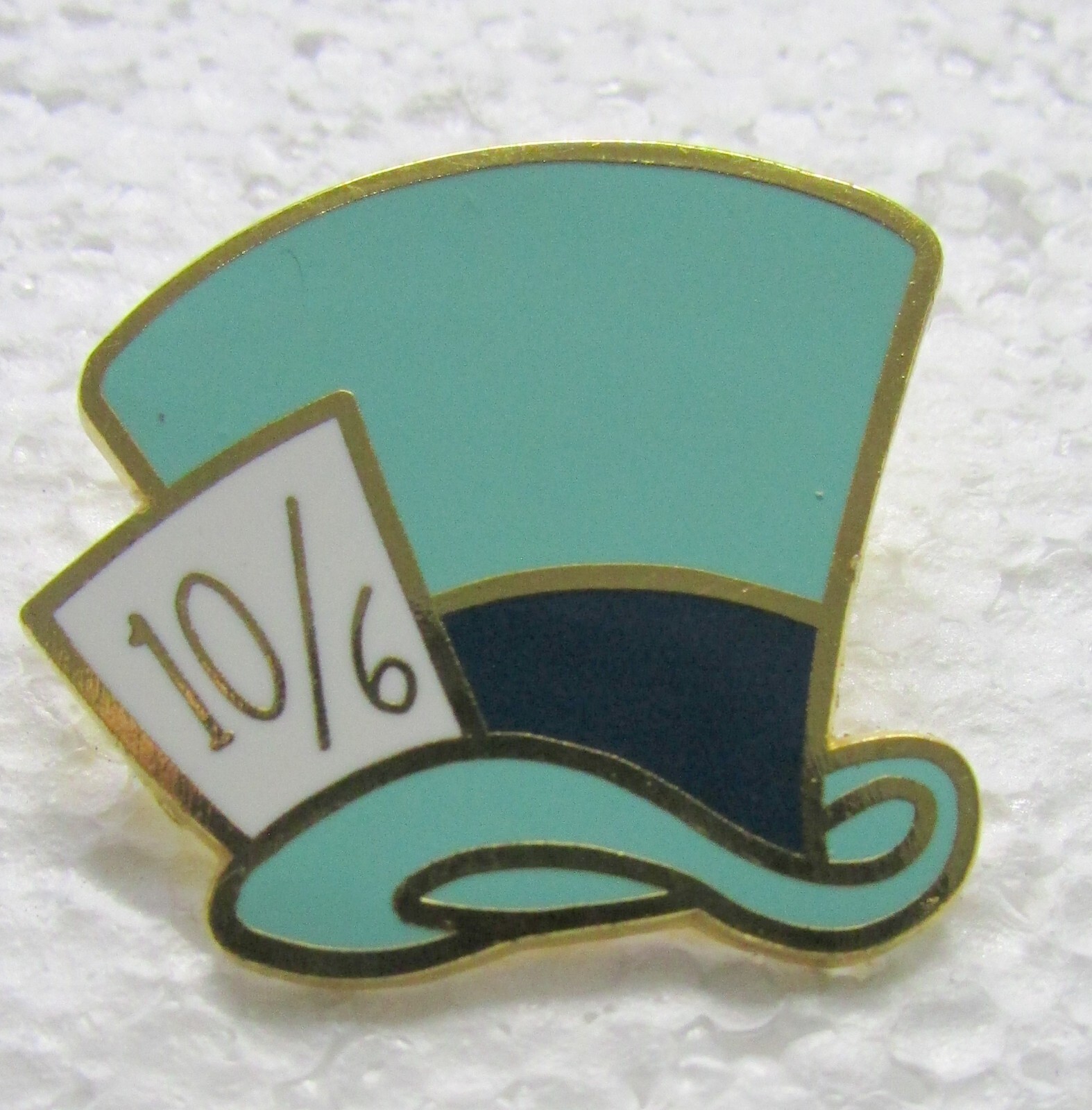 【入手困難】Alice in Wonderland Mad Hatter Amazon.com: UDF Alice in Wonderland Mad Hatter, Non-Scale