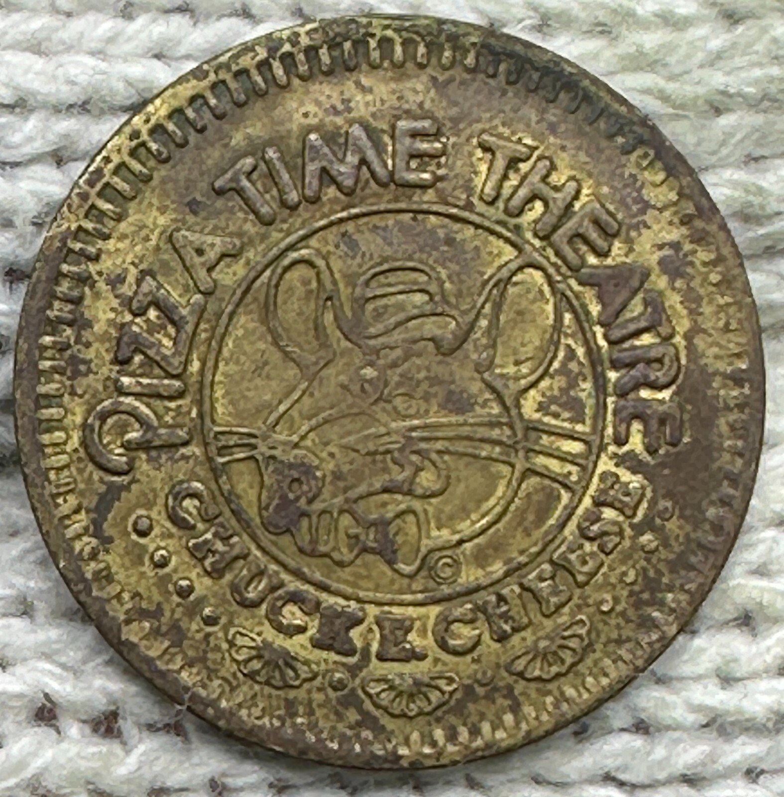 1981 CHUCK E CHEESE TOKEN BRASS Pizza Time Theatre Showbiz
