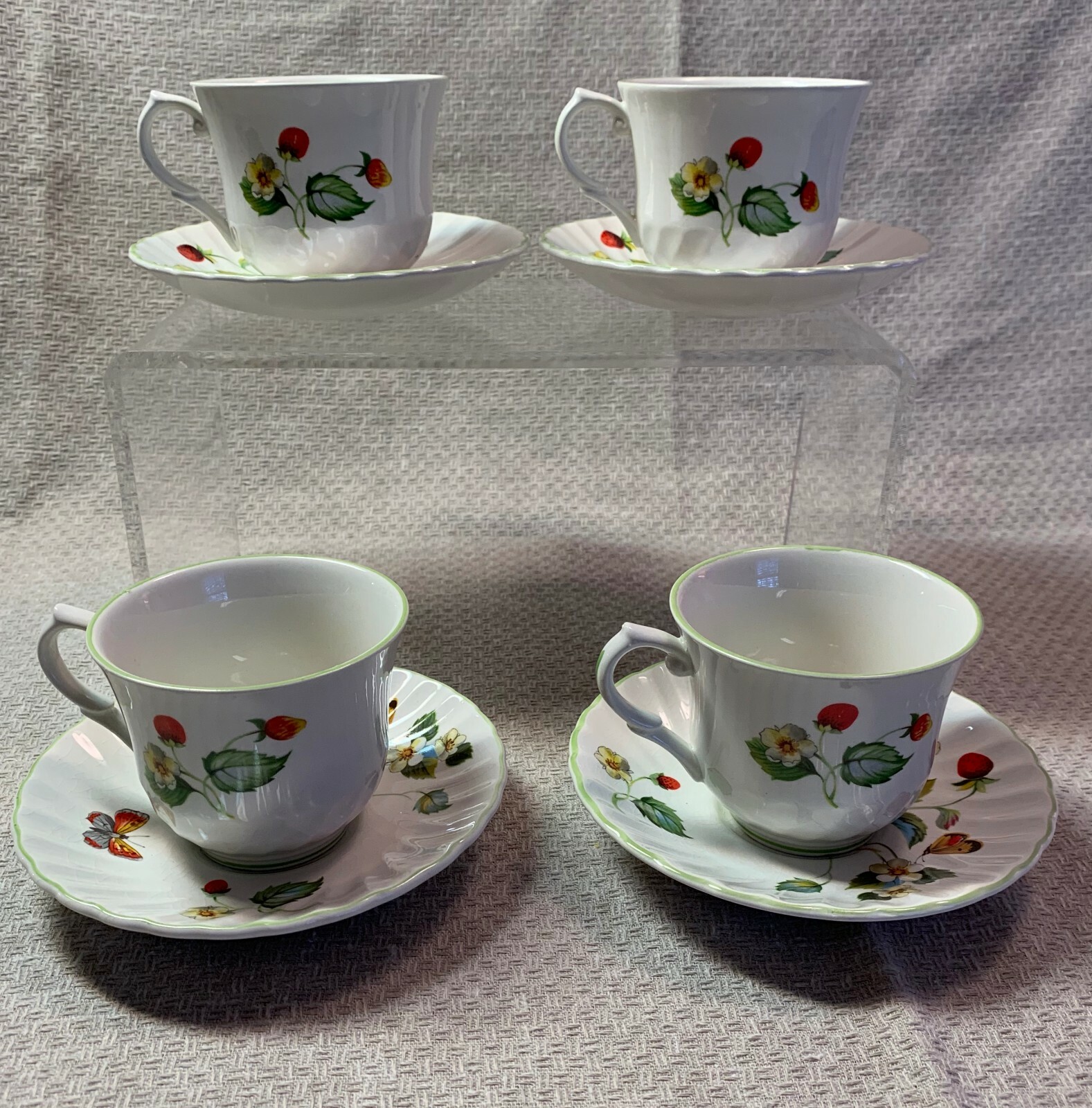 James Kent Staffordshire Old Foley Strawberry Made England- Set 4 Cups & Saucers