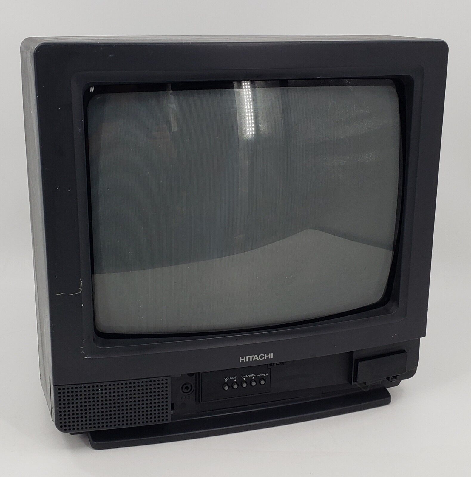 Vintage Hitachi 13GA1B Solid State Color TV 1994 Retro Vintage Hitachi 13GA1B Solid State Color TV 1994 Retro