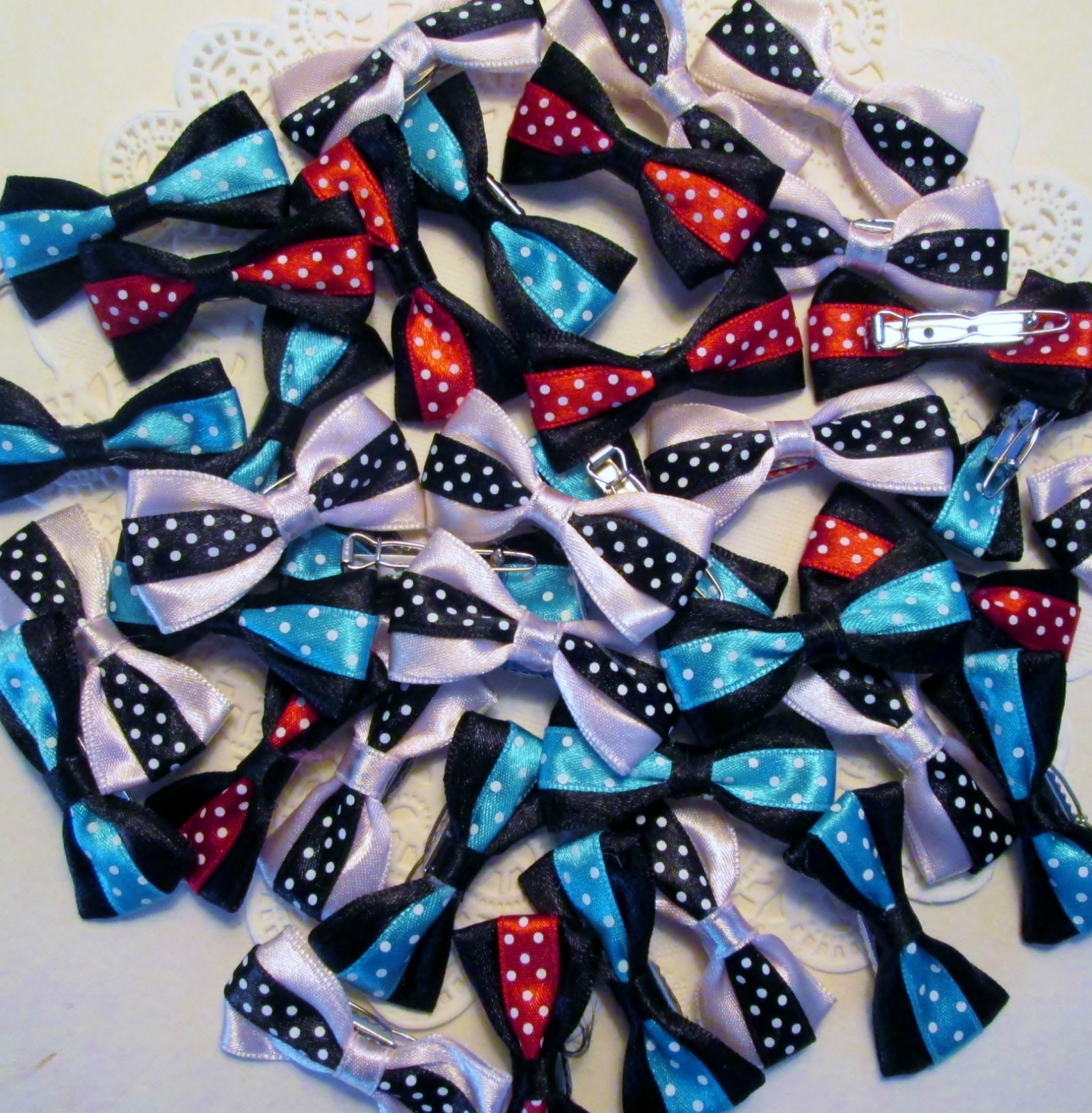 Dog Puppy Grooming Bows Aria Lot of 37 Polka Dot Bows 1-7/8