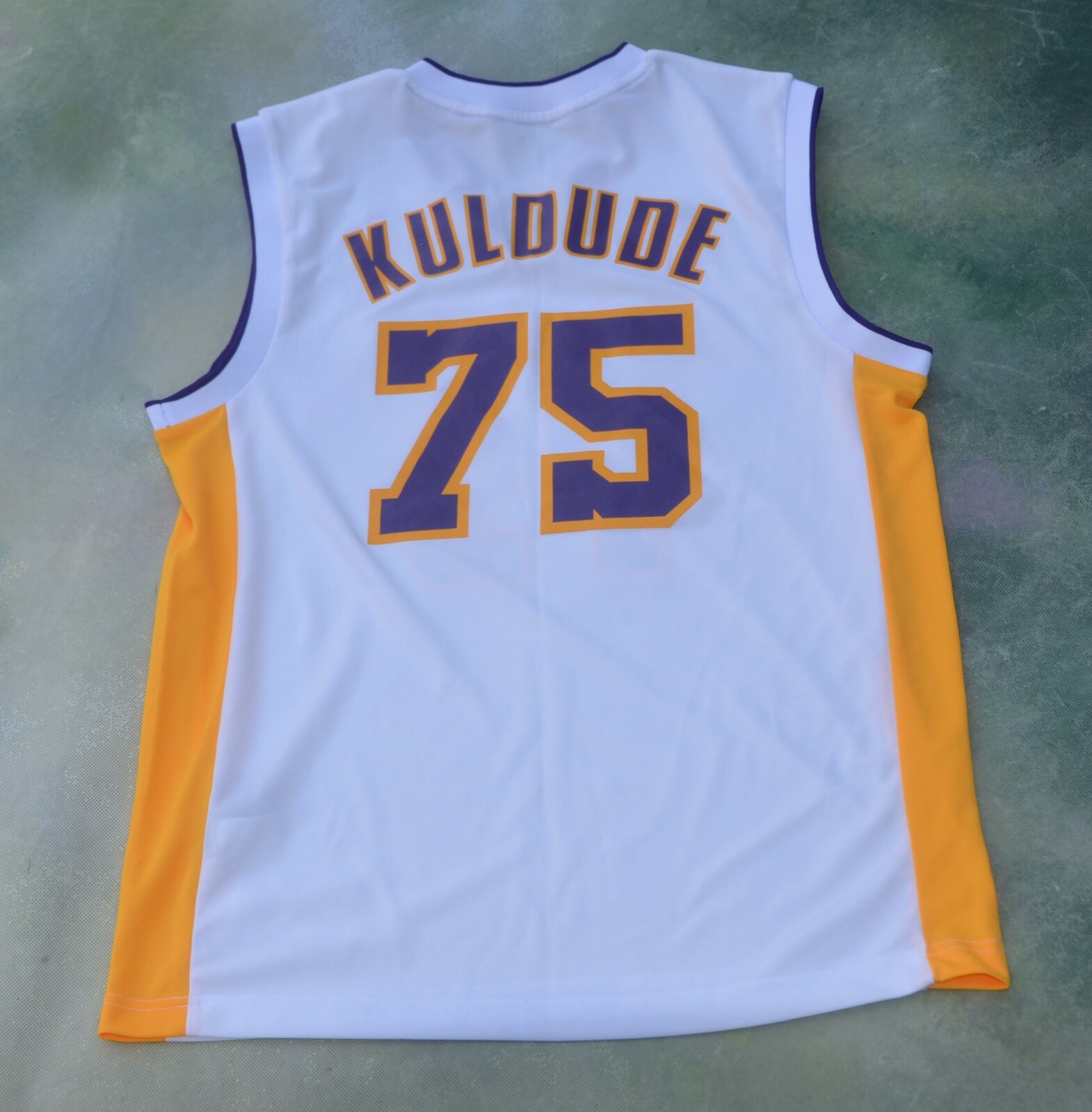 adidas Los Angeles Lakers トレーナー Mサイズ adidas Los Angeles Lakers トレーナー Mサイズ