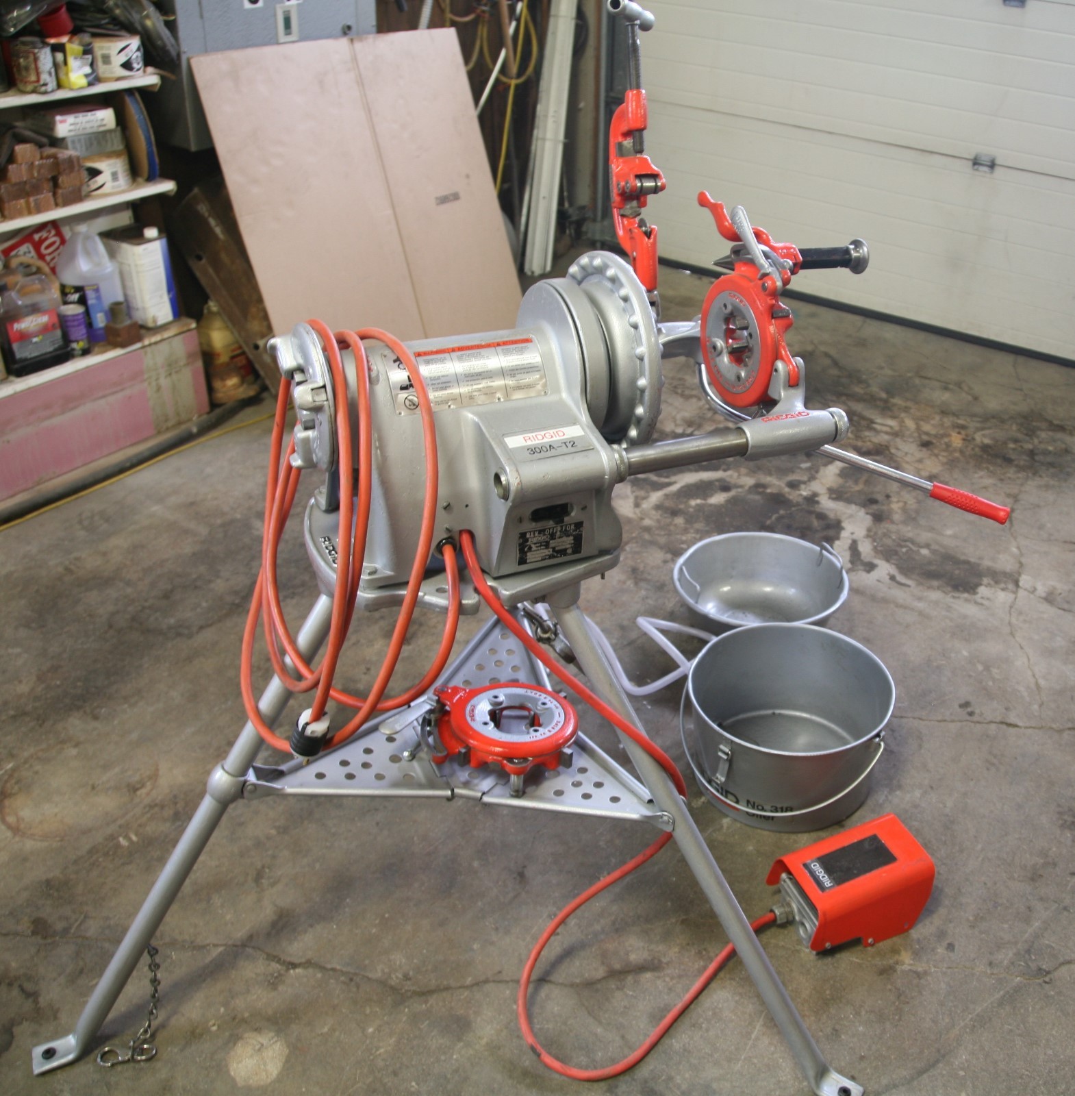 Ridgid Pipe Threader 300 T-2 Complete Carriage stand Dies