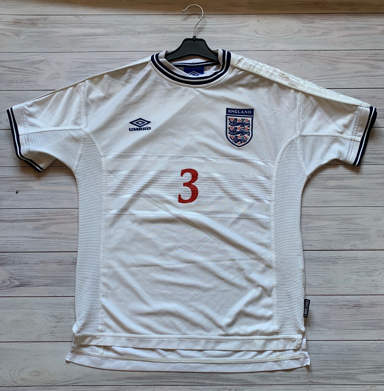 ウェア 2000s UMBRO FOOTBALL SHIRT Vintage 2000s Umbro Canada Embroidered Soccer Jersey Shirt