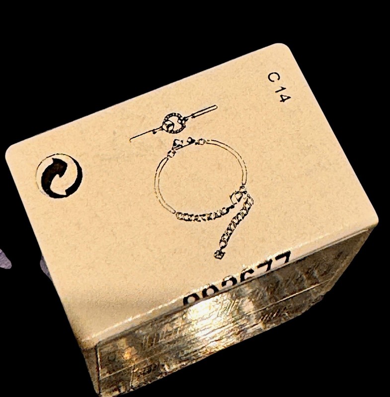 RARE NIB SWAROVSKI 18K GP GEOMETRIC CUBE BANGLE BRACELET SIZE