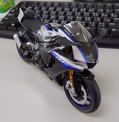 Unreleased item Auto Art 1 18 XANAVI HIROTO GTR (R34) | eBay