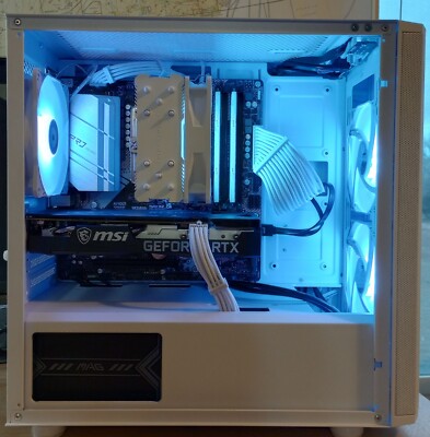 custom built gaming pc. desktop. white, hardly used.