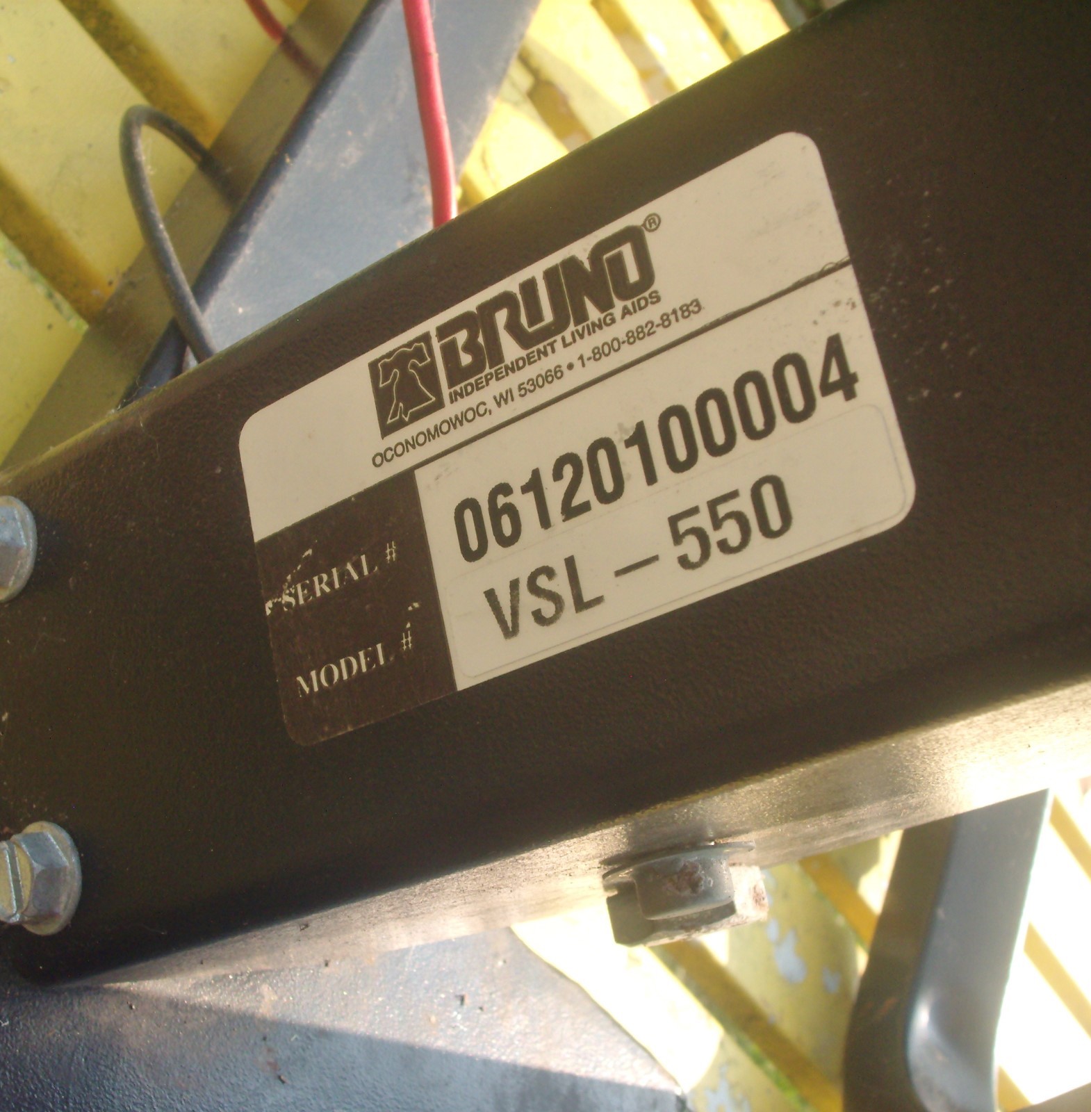 Bruno VSL-550 Electric Lift  - Tested