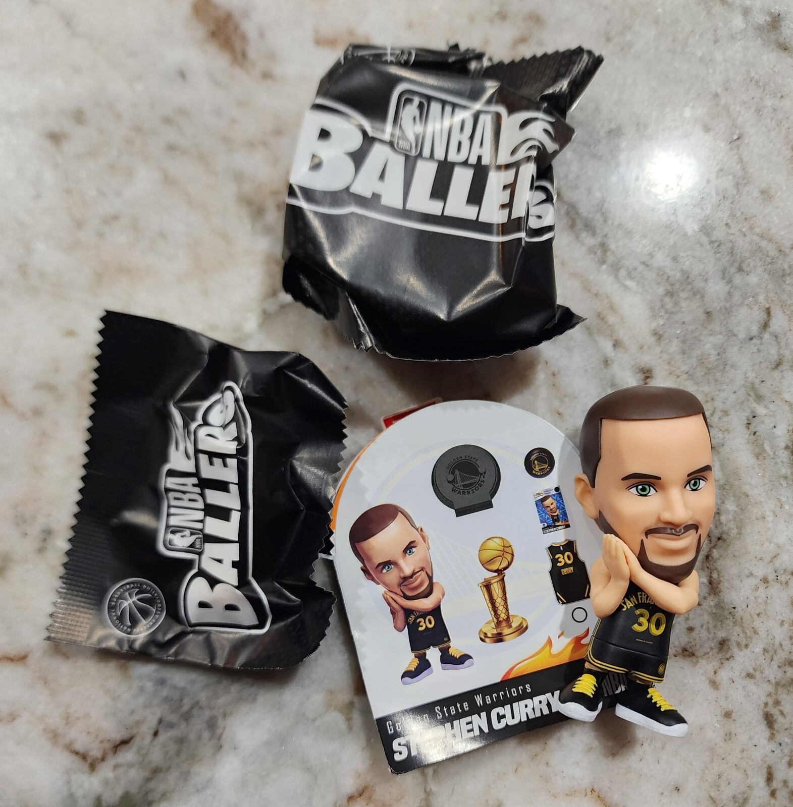 【超希少】5サプライズNBA BALLERS ステフィン・カリー 最安値 ZURU 5サプライズNBA BALLERS ステフィン カリー - メルカリ