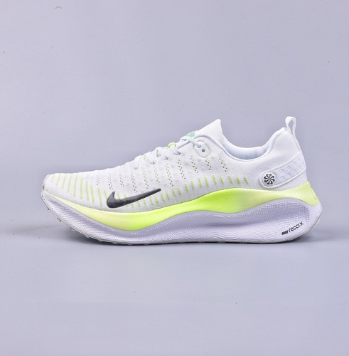 Nike ZoomX スパイクシューズ ホワイト/イエロー Nike ZoomX スパイクシューズ ホワイト/イエロー Nike ZoomX