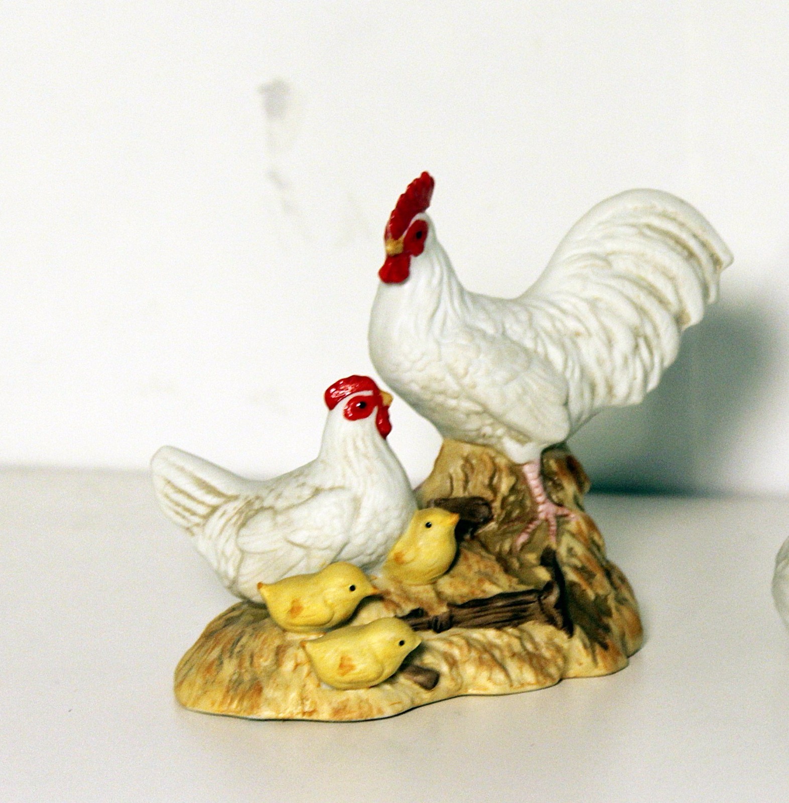 Set of 4 Vintage Homco Hand Painted Porcelain Animal Figurines Birds & Cats