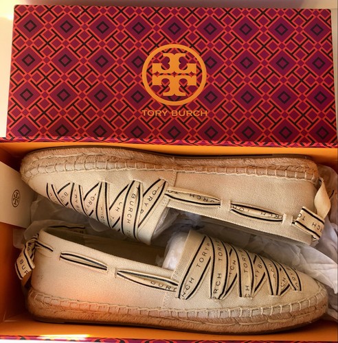 【美品】✨Tory Burch パンプス 24cm スエード 黒 パイソン ロゴ 美品】✨Tory Burch パンプス 24cm スエード 黒 パイソン ロゴ
