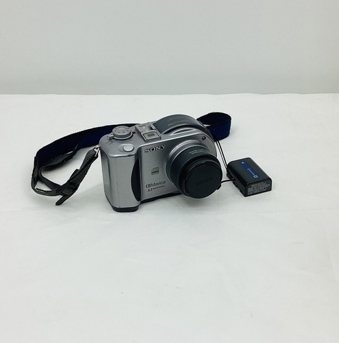 中古　SONY CD Mavica MVC-CD300 Sony CD Mavica 3 MP Digital Camera with 3x Optical Zoom