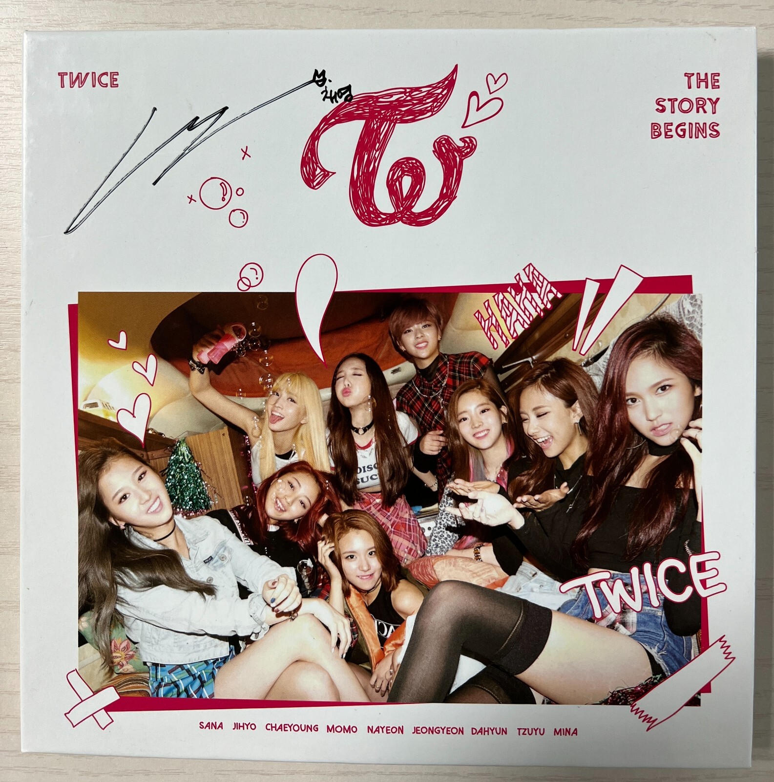 TWICE THE STORY BEGINS サイン入り TWICE [THE STORY BEGINS] MOMO Autographed Signed Album