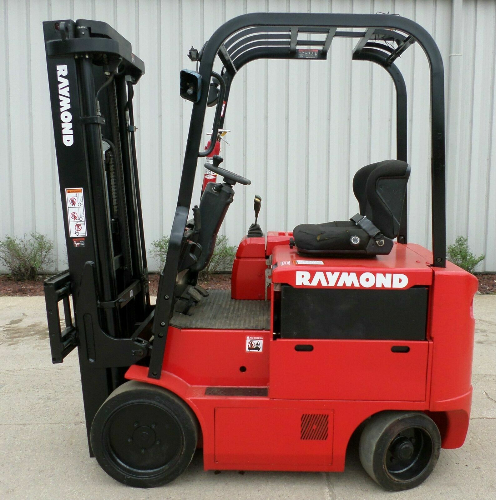 Raymond 4,0005,000 lb Load Capacity Forklifts & Telehandlers for sale