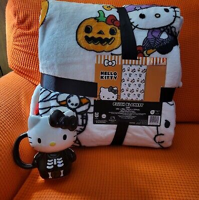 Hello Kitty Halloween Twin Blanket And Mug
