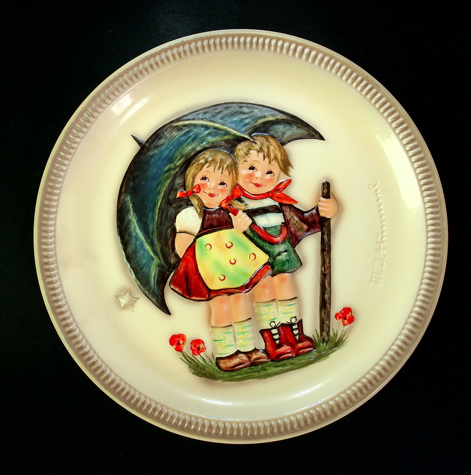 M.J. HUMMEL FIRST EDITION ANNIVERSARY PLATE ''STORMY WEATHER