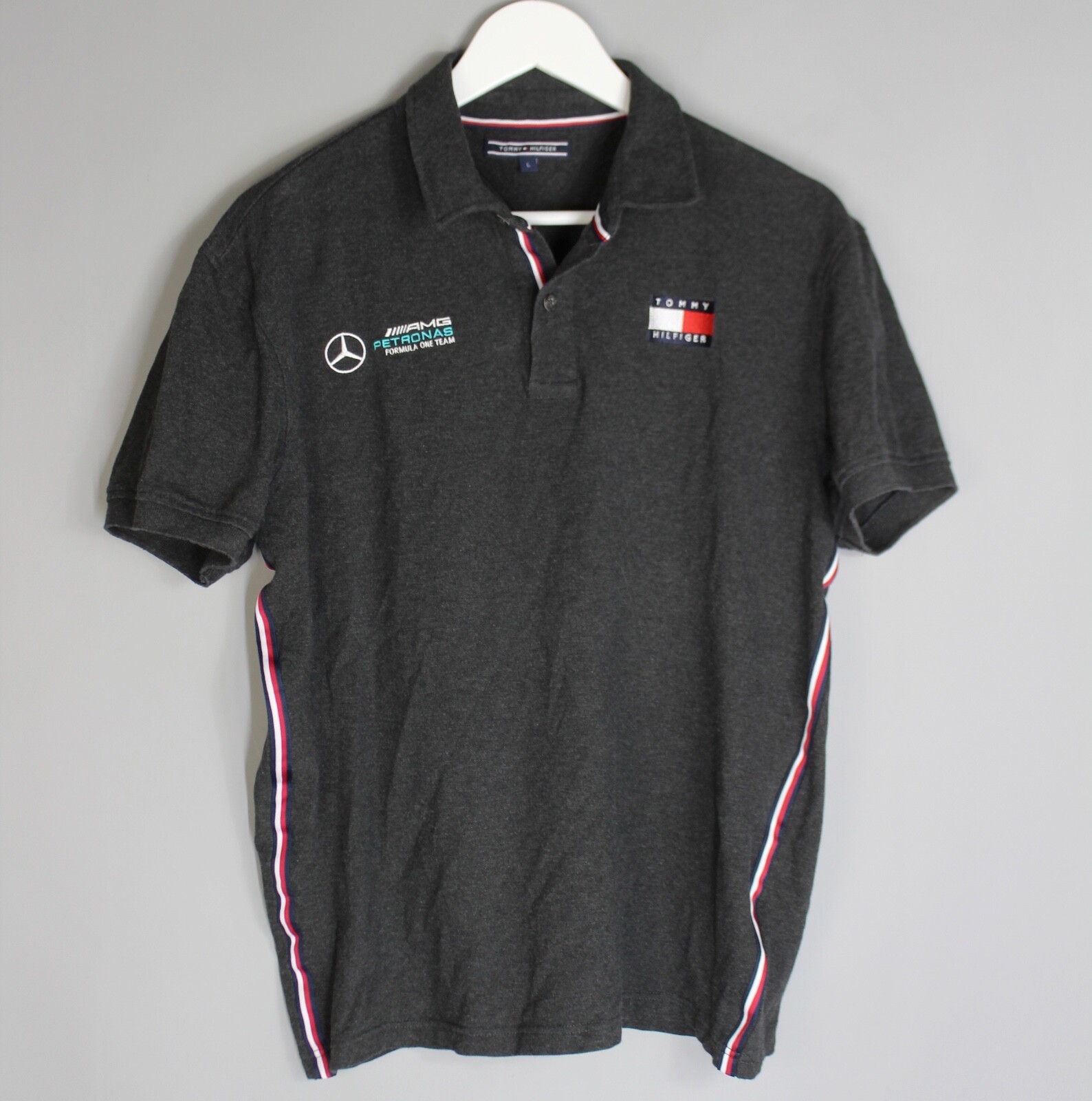 MERCEDES AMG PETRONAS F1 TOMMY HILFIGER TEAM ISSUE POLO MERCEDES AMG PETRONAS F1 TOMMY HILFIGER TEAM ISSUE POLO